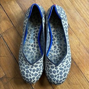Rothys 10.5 leopard flats